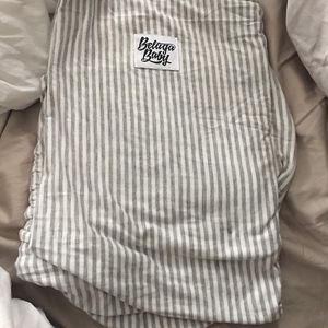 Beluga baby wrap